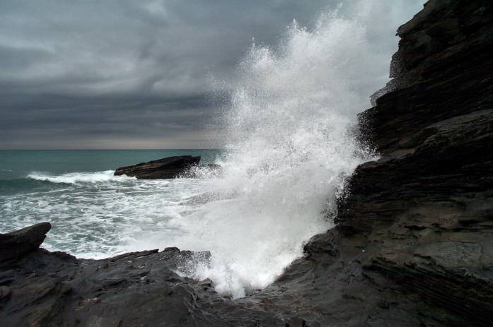 Trebarwith Strand - stormy day